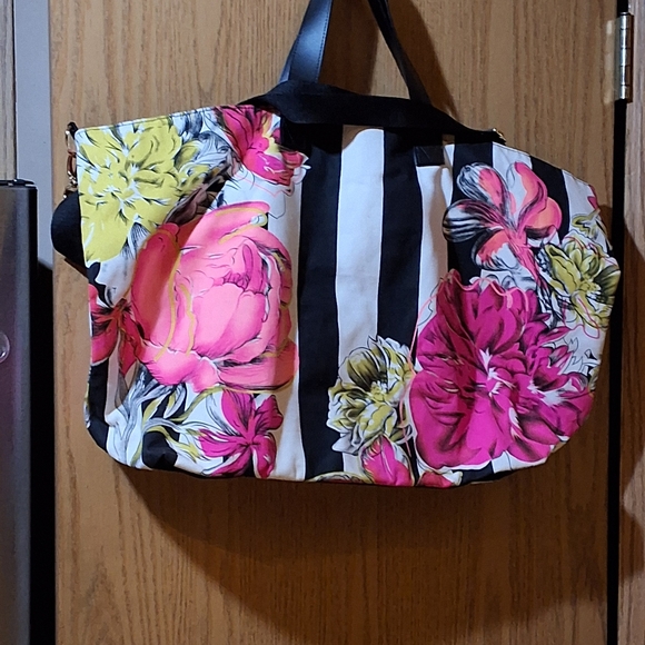 Victoria's Secret Canvas Tote Bag NWOT - Picture 2 of 3